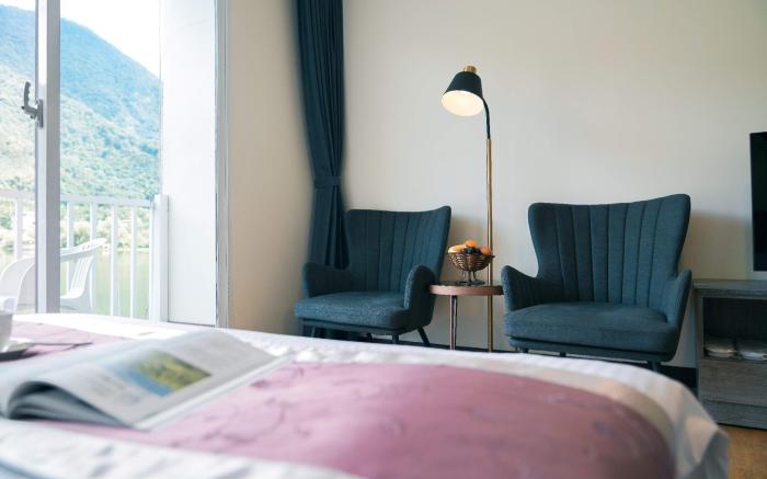 Lakeside Resort Hotel