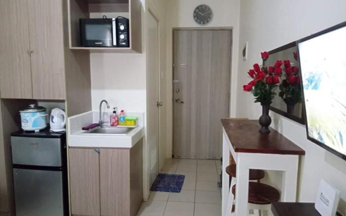 Romantic staycation room at Urban deca Tower edsa 