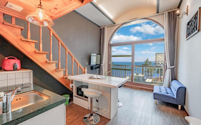 Gangneung White Beach Pension