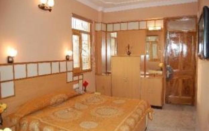 Hotel Prestige