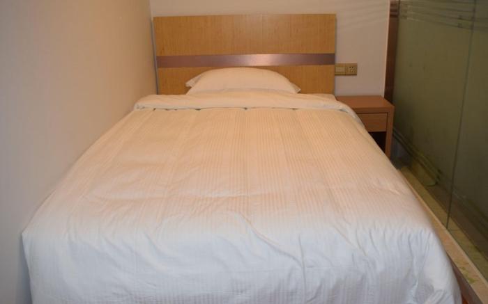 GreenTree Inn Zhengzhou Xinzheng City Longhu Town Xiangyun Road Express Hotel