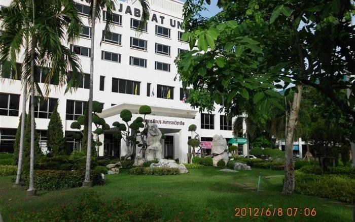 Phranakorn Grand View Hotel