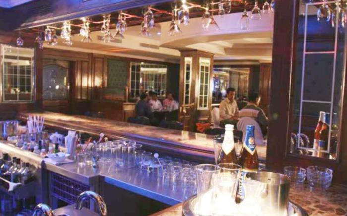 Hotel Dynasty