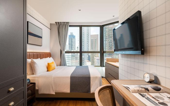 Dash Living on Hollywood