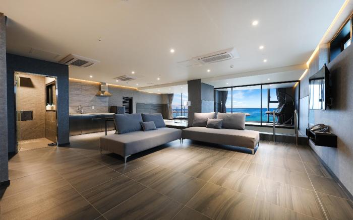 Sokcho Pool View Spa Pool Villa