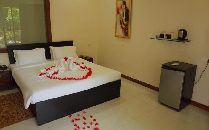 Shoonya Farm Retreat 