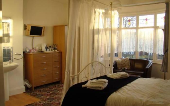 The Lyndsay Guest House