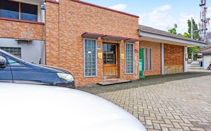 Capital O 90888 Bintang Diponggo Residence
