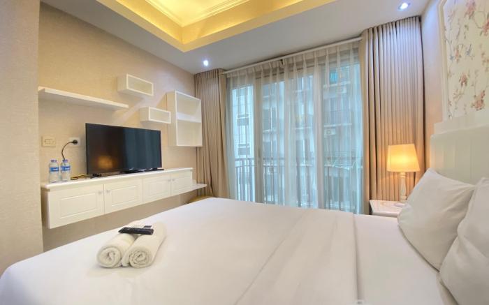 Furnished Studio @ Grand Asia Afrika By Travelio