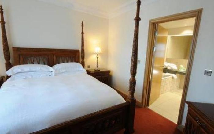 Woodland House Hotel