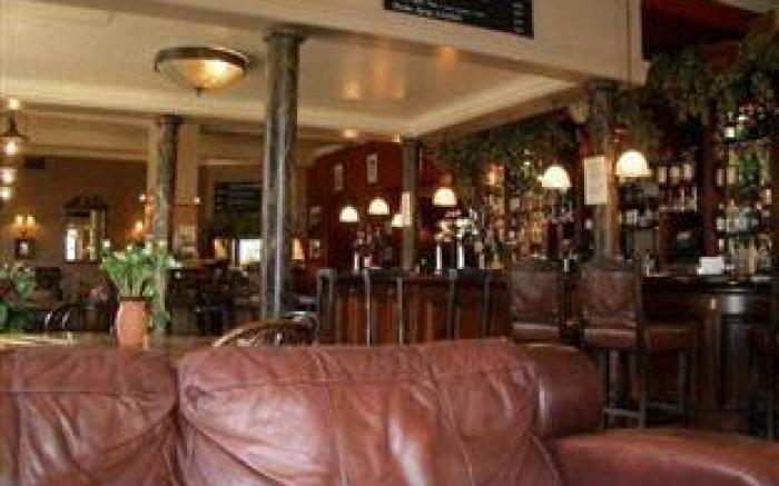 Kew Gardens Hotel