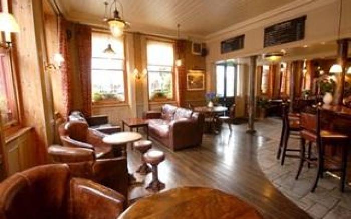 Kew Gardens Hotel