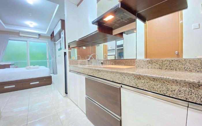 Comfy Studio Room Galeri Ciumbuleuit 1 By Travelio