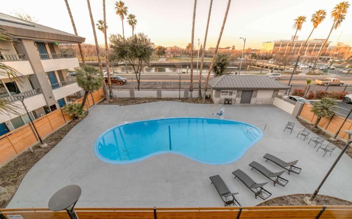 Studio 6  Suites Stockton, CA – Waterfront