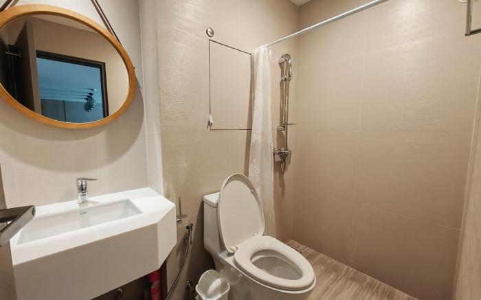 2 BRs Apartment Central of BKK 100sqm.