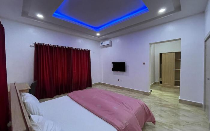 TWO BEDROOM FLAT@UTAKO+WIFI+24HRs AC & GENERATOR