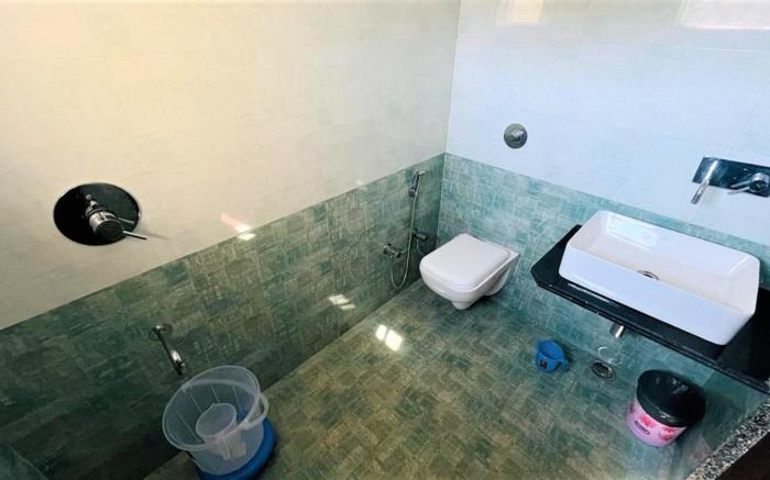 SHIKHAR BUNGLOW - A Stunning Valley View Bungalow in Mount Abu