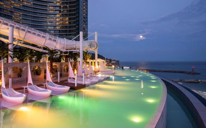 LCT Residence Y collection