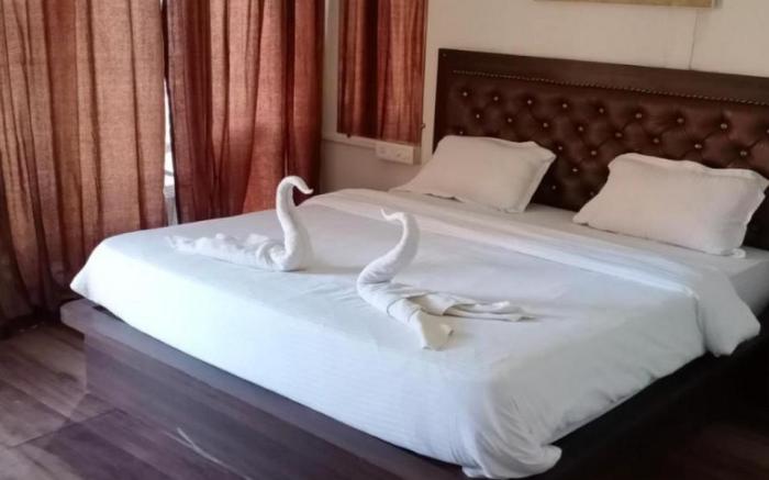 Sunset & Waves Resort