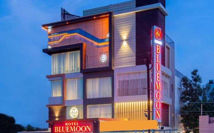 HOTEL BLUEMOON