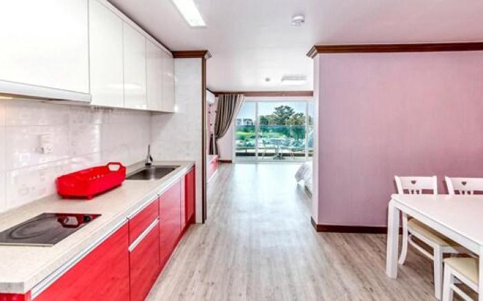 Ghosthouse Aewolhaean-ro Ocean View 16-pyeong Studio (1.5 Room) Resort Pension (Room 204)