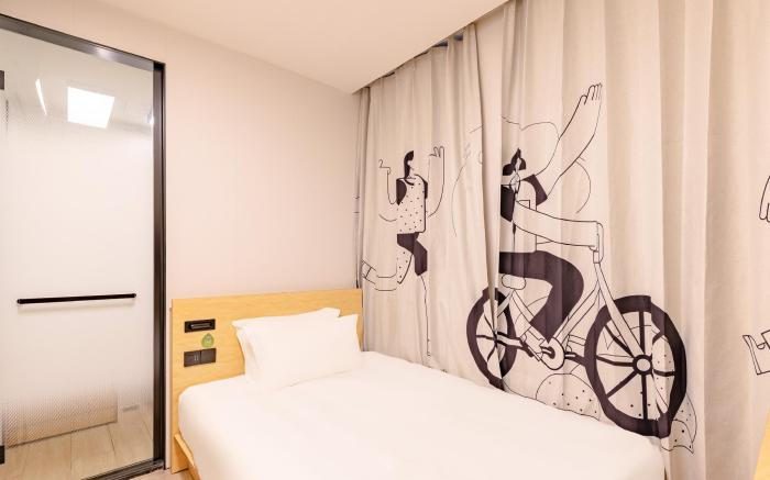 Hi Inn Beijing Daxing Huangcun Railway Station and Metro Station