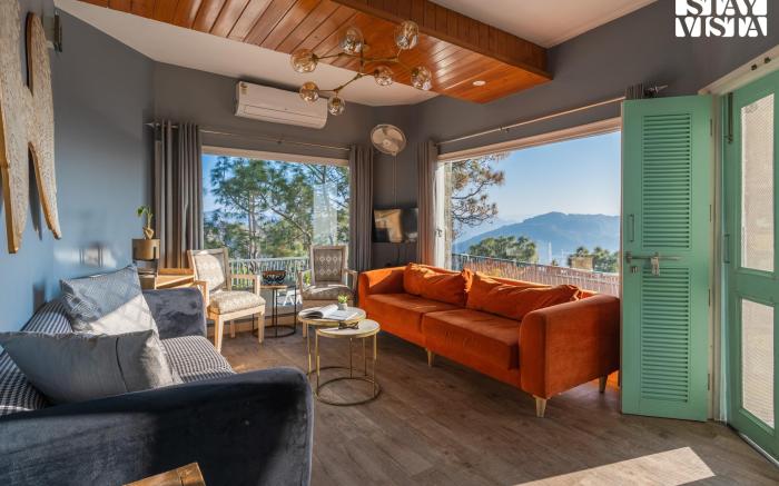 StayVista at Serene - 7BR w/ Outdoor Bonfire