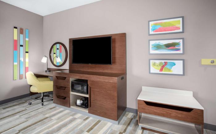 Hampton Inn & Suites Watsonville, CA