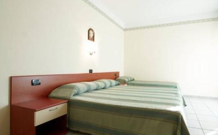 Hotel Leon - Ristorante Al Cavallino Rosso