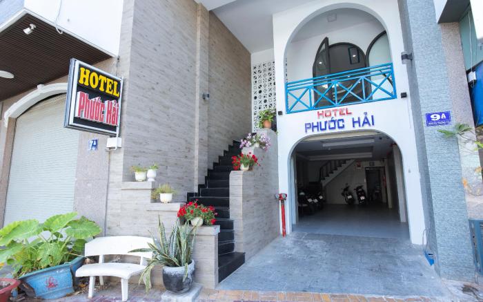 Phuoc Hai Hotel by The Moment