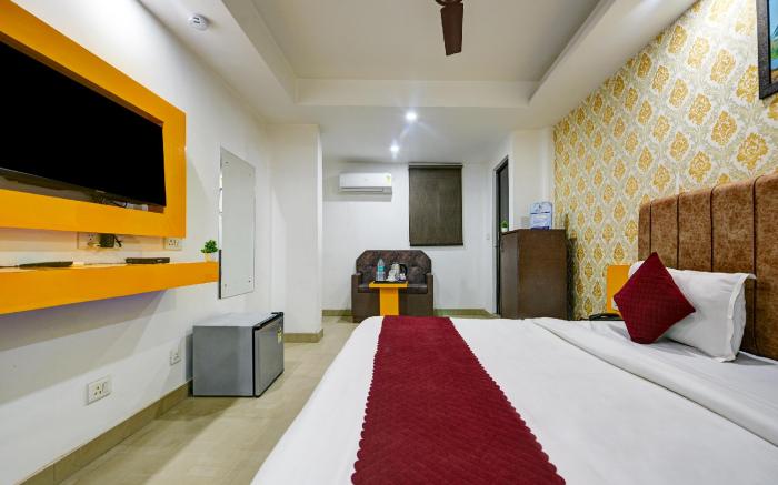 HOTEL PLATINUM IGI Airport