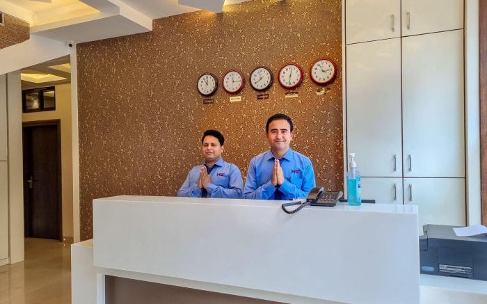 Hotel Empire - Near International Airport