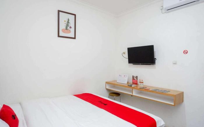 RedDoorz near Rita Super Mall Purwokerto