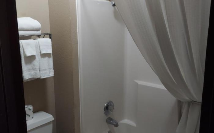 Boarders Inn & Suites by Cobblestone Hotels - Waterloo