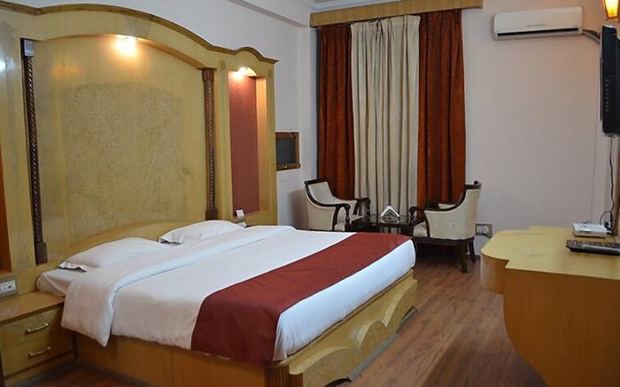 Hotel Sandhya Palace