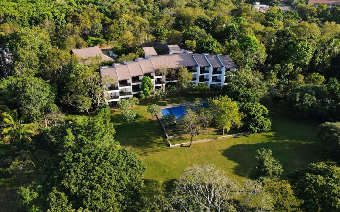 Grand Tamarind Lake 
