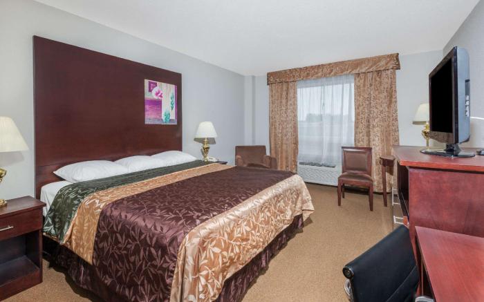 Super 8 By Wyndham Innisfail