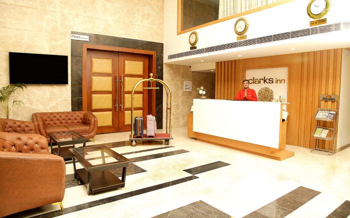 Clarks Inn Aligarh