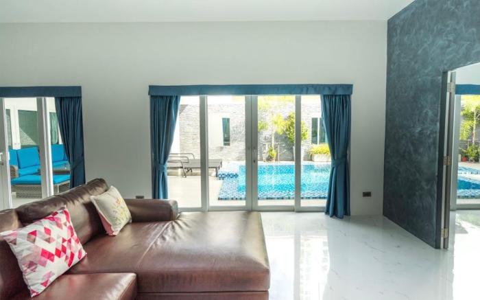 Majestic Residence pool villa by Korawan 
