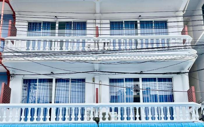GOLDEN GUESTHOUSE By The Beach Cha Am
