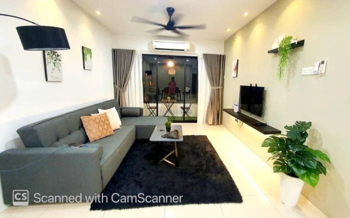 Manhattan 3 bedroom Apartment (6-8pax) , 2 Carpark