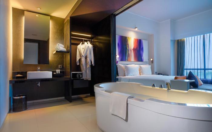 ARTOTEL TS Suites Surabaya 