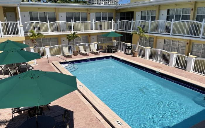 Beach Place Hotel
