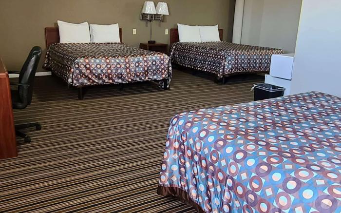 Super 8 by Wyndham Missouri Valley