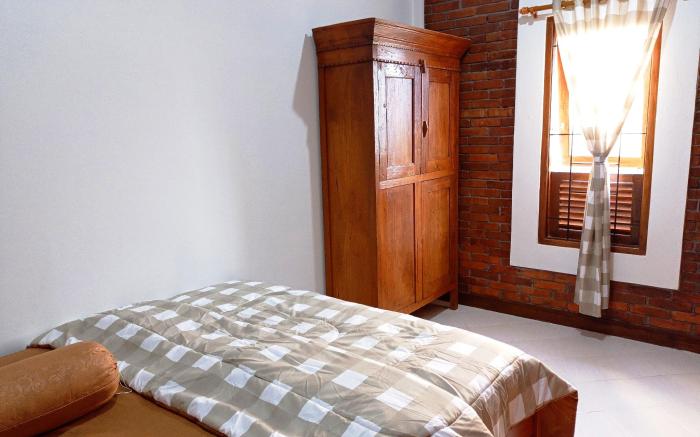 Angler Homestay & Joglo
