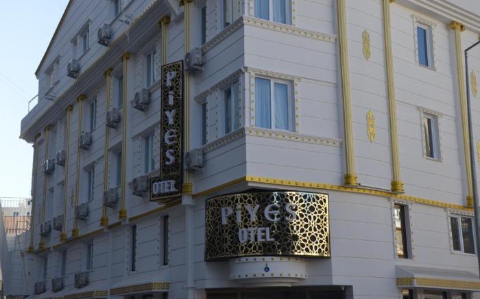 Piyes Otel