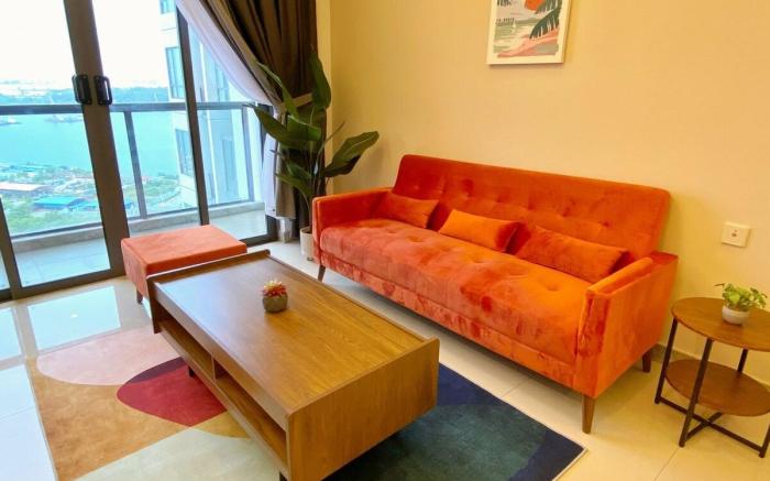 R&F 【 2Bed Fully Seaview】 by SC Homestay