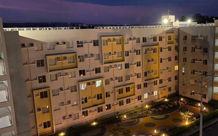 ENTIRE 2BR CONDO UNIT426@8Spatial Condominium