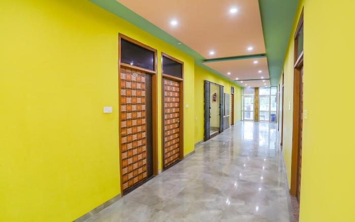 FabHotel Kriti Green