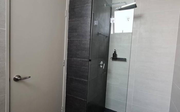 Prestige Troika 2R1B with Netflix and WiFi (16-06)